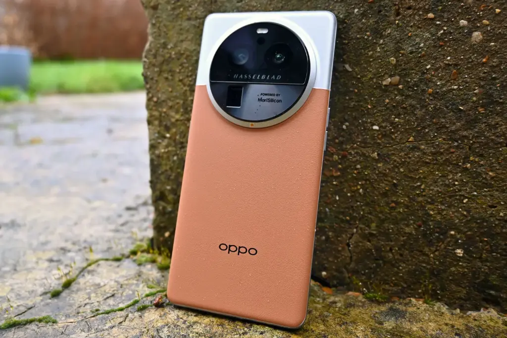 Oppo-Find-X6-Pro-2.webp