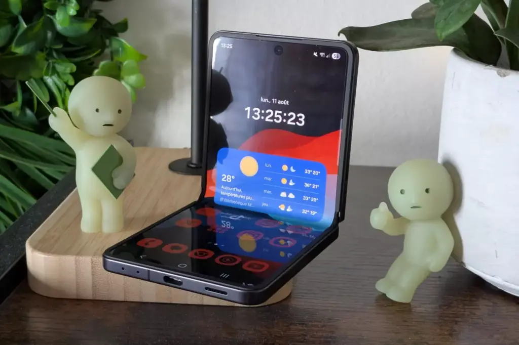 Samsung Z Flip 7 4.webp