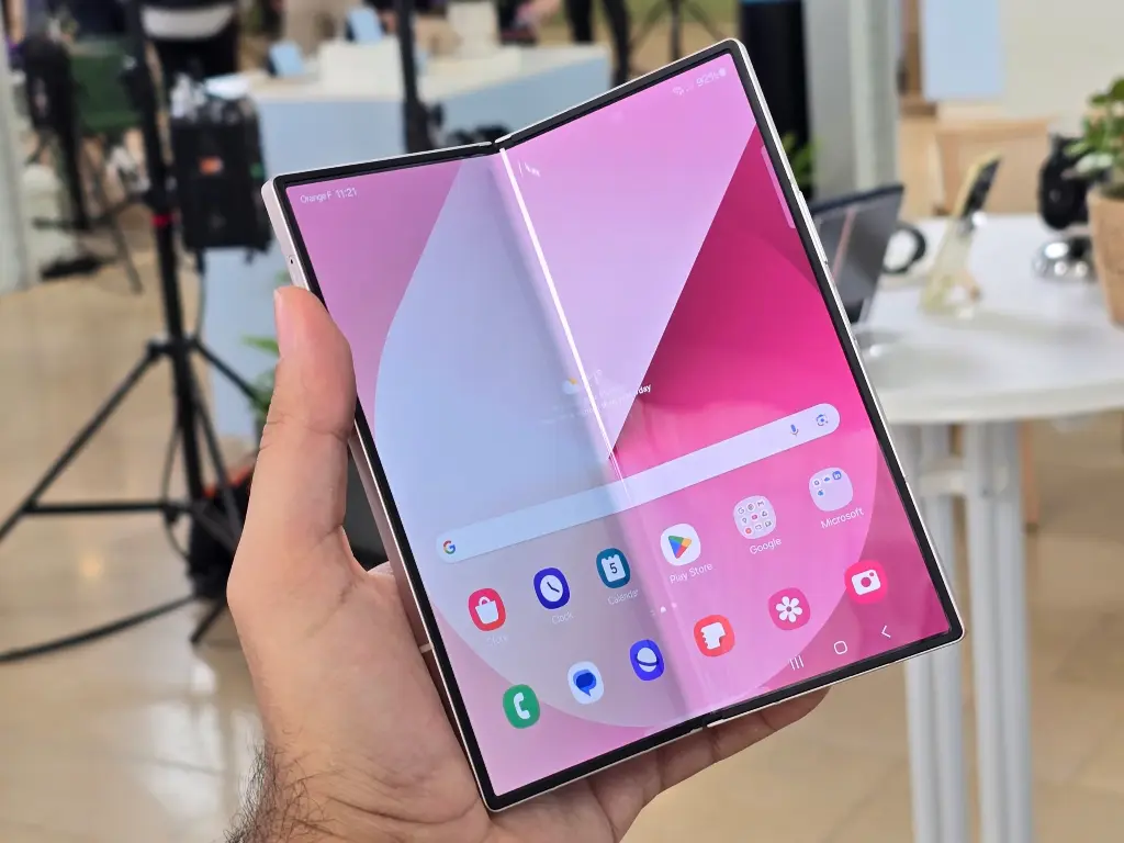 samsung-galaxy-z-fold-6 1.webp